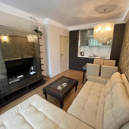 Appartement Harmony Palace - Menada Apatments *