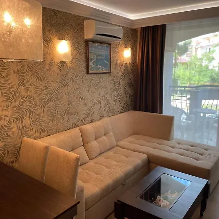 Harmony Palace - Menada Apatments Appartement